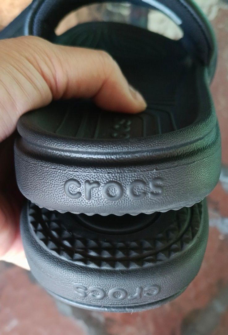 Black Crocs Slides Sandals (Category: Slippers and slides) located in Pavia. Submitted by taurusgirl74 (Listing ID 1459539644, Image 3). Description: - Classic black Crocs slides - Easy slip-on design - Contoured footbed for comfort - Grippy outsole for traction - Ideal for casual wear or after sports.