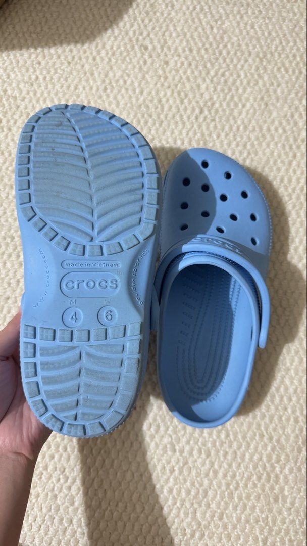 Blue Crocs Classic Clogs Size 4/6 (Category: Slippers & Slides) located in Tanza. Submitted by jatdown (Listing ID 1459552776, Image 3). Description: CROCS Classic Clog - slightly used, clean - size 4M 6W - bought for PHP 3495 - selling for PHP 1200, negotiable Meet-Up / Delivery - Vito Cruz, anywhere along Taft Ave. - Tanza, Cavite - delivery fee will be shouldered by the buyer RFS: migration decluttering.