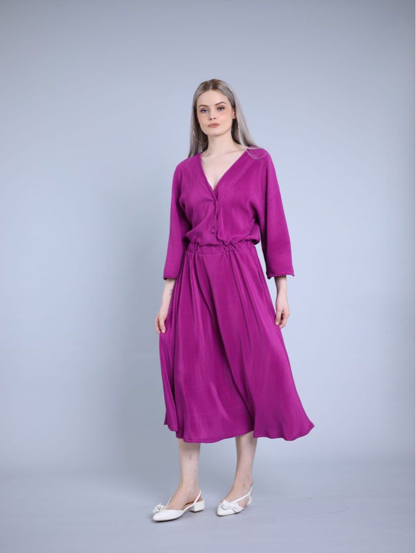 Breastfeeding Formal Dress (Category: Maternity wear) located in Paranaque City. Submitted by luluswardrobe (Listing ID 1459569651, Image 1). Description: Breastfeeding Dress Brand: MUM Size 1 (Small- Medium) Fits Medium well Used once only .