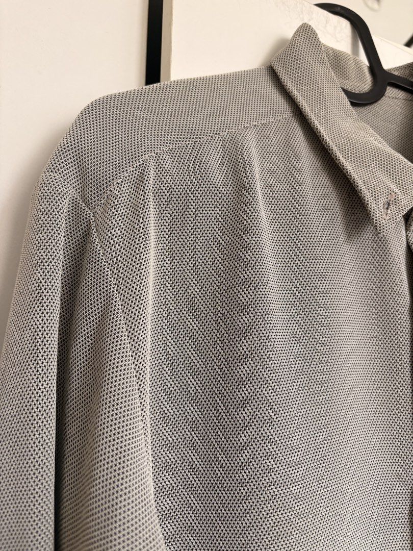 Breezy Mesh Long Sleeved Polo (Category: Tshirts & Polo Shirts ) located in Pasig City. Submitted by brokeboysells (Listing ID 1459519162, Image 2). Description: .