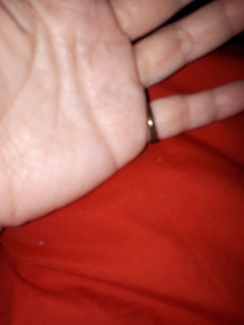 Bronze ring v typ design (Category: Rings) located in Quezon City. Submitted by secretluxuryshop (Listing ID 1459581150, Image 3). Description: .