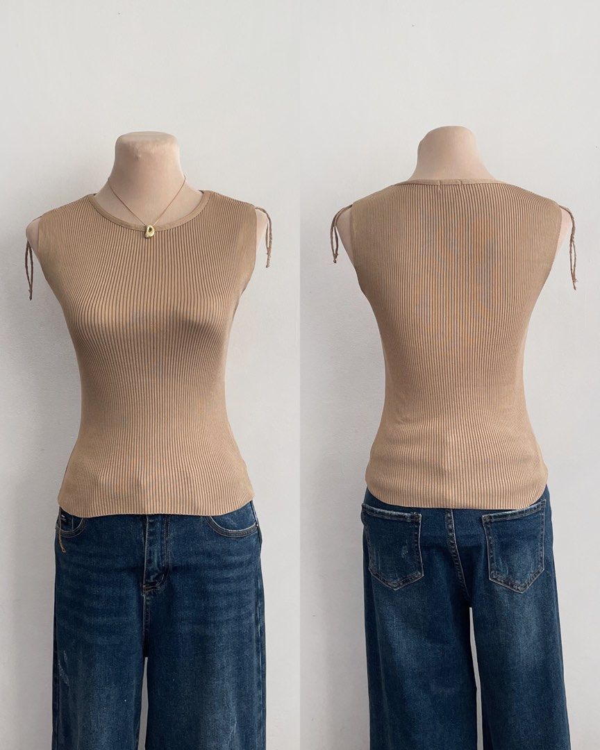brown top (Category: Sleeveless) located in Manila. Submitted by spankmemingyu (Listing ID 1459537003, Image 1). Description: xs-s.