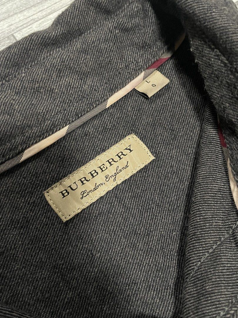 Burberry Polo (Category: Activewear) located in Caloocan City. Submitted by thriftkidd2024 (Listing ID 1459650764, Image 3). Description: [ Burberry Polo Longsleeve Bottom Down ] width: 18 length: 26 In excellent condition 9/10 color rate no issue 680php Free shipping within Nationwide 🇵🇭 Plus Shipping fee in International 🌎 Taguig city, Metro Manila, PH 📍 DM TO PURCHASE 📥📥📥.