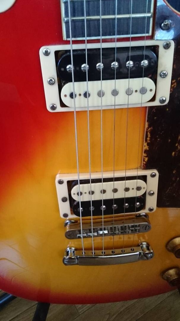 Buskers Les Paul Electric Guitar (Category: Musical Instruments) located in Caloocan City. Submitted by chuyla (Listing ID 1459642258, Image 3). Description: Buskers Les Paul Cherry Burst. Excellent condition. Pwedeng pwede sa maselan. From japan. PM for inquiries. .