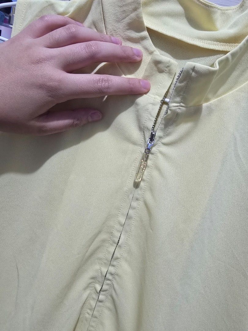 Butter Yellow Zip Up Top (Category: Others Tops) located in Quezon City. Submitted by dinesaur (Listing ID 1459601608, Image 2). Description: .