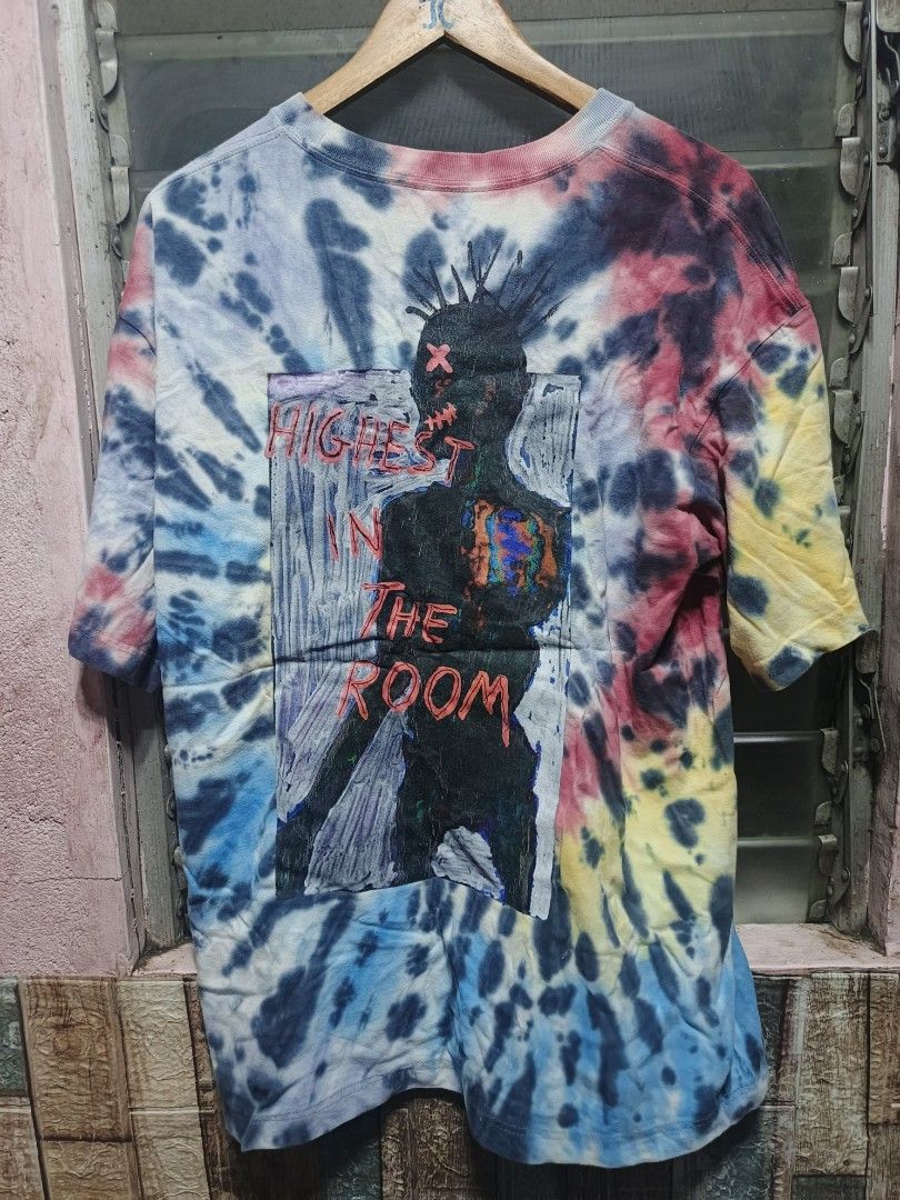 Cactus Jack Tie Dye (Category: Tshirts & Polo Shirts ) located in Rosario. Submitted by .jcbrzy (Listing ID 1459586098, Image 1). Description: Fade neck at Crack sa likod na parang design na..