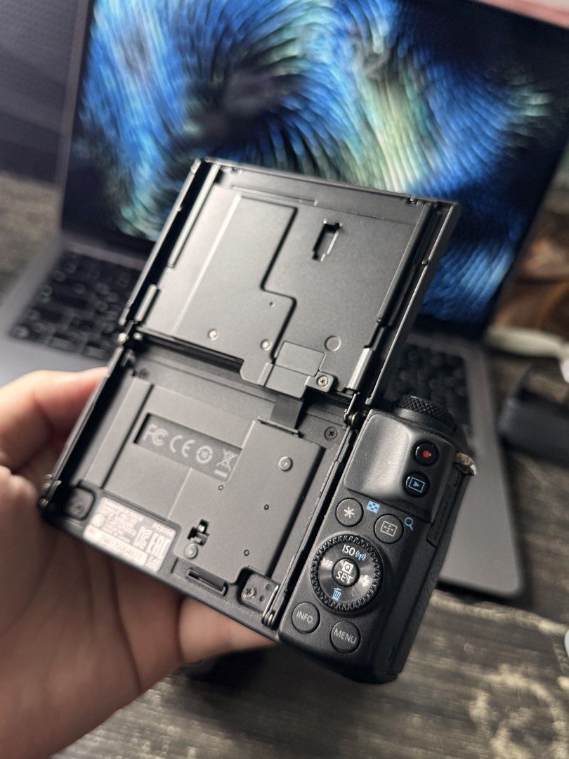 Canon EOS M3 / 15-45mm lens (Category: Cameras) located in Caloocan City. Submitted by jhanxel (Listing ID 1459581781, Image 3). Description: canon eos m3 NO ISSUES PERFECT CONDITION gagamitin nalang body 15-45mm lens canon strap canon battery canon charger free body case .