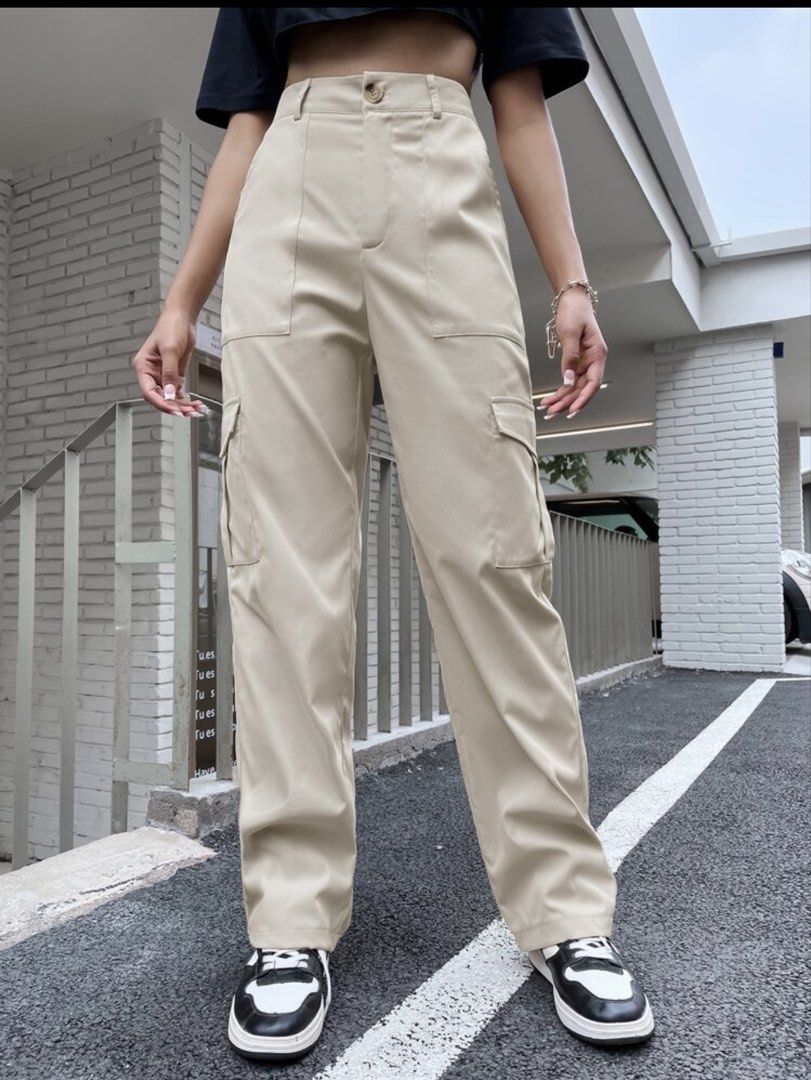 Cargo pants (Category: Other Bottoms) located in Manila. Submitted by icaa_yee (Listing ID 1459621333, Image 1). Description: 📍 Paranaque City Once used only 💵349 MOP: Maribank/BPI MOD: Lalamove/Pick up at my place.
