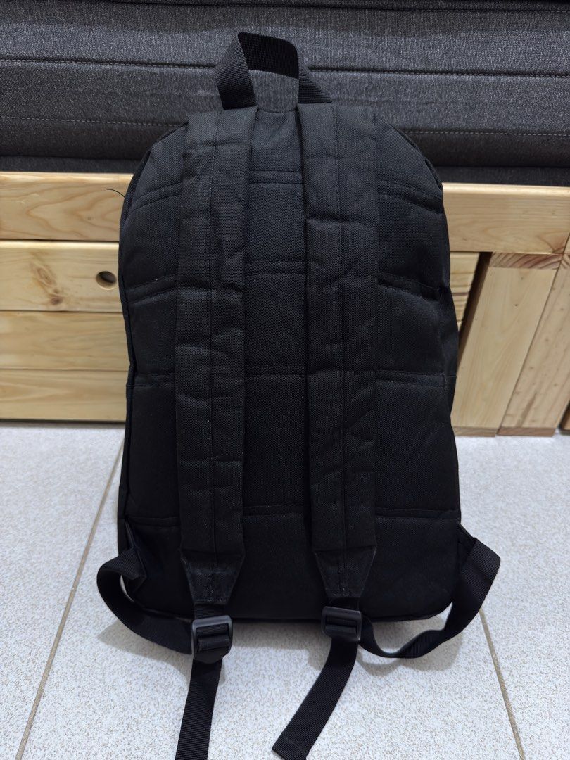Carhartt Classic 21L Laptop Backpack (Category: Backpacks) located in Santa Cruz. Submitted by hongkongmarketph (Listing ID 1459599187, Image 2). Description: Carhartt Classic 21L Laptop Backpack. Big enough to carry your day’s essentials, strong enough to take on anything Great condition may small lang na need restitch sa loob pero pwede nang hindi na easy to deal with, pm me. thank you!.