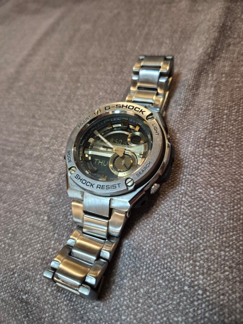 Casio G-Shock GST-210D-9A (Category: Men's Watches) located in Malabon City. Submitted by wes_royo (Listing ID 1459633419, Image 1). Description: - G-Shock GST-210D-9A - Includes original G-Shock tin box and tag - Includes spare links - Missing manual - Missing foam inside tin.