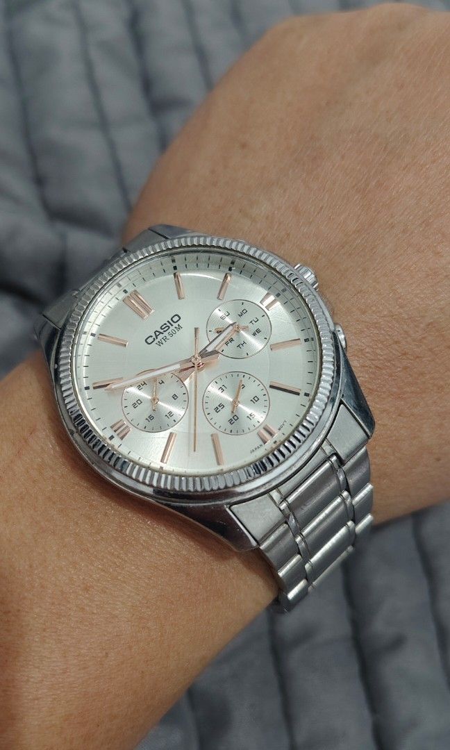 Casio Multifunction Watch (Category: Men's Watches) located in Cebu City. Submitted by aceoftime (Listing ID 1459673071, Image 2). Description: In good working condition Ref: MTP-1375 Japan analog quartz movt with subdials (24hr/Day/Date) Fluted bezel Watch only Our Guarantee: 💯 Authentic All watches are checked by our experienced technician to ensure good functionality Please manage your expectations since these are preloved watches some may sh