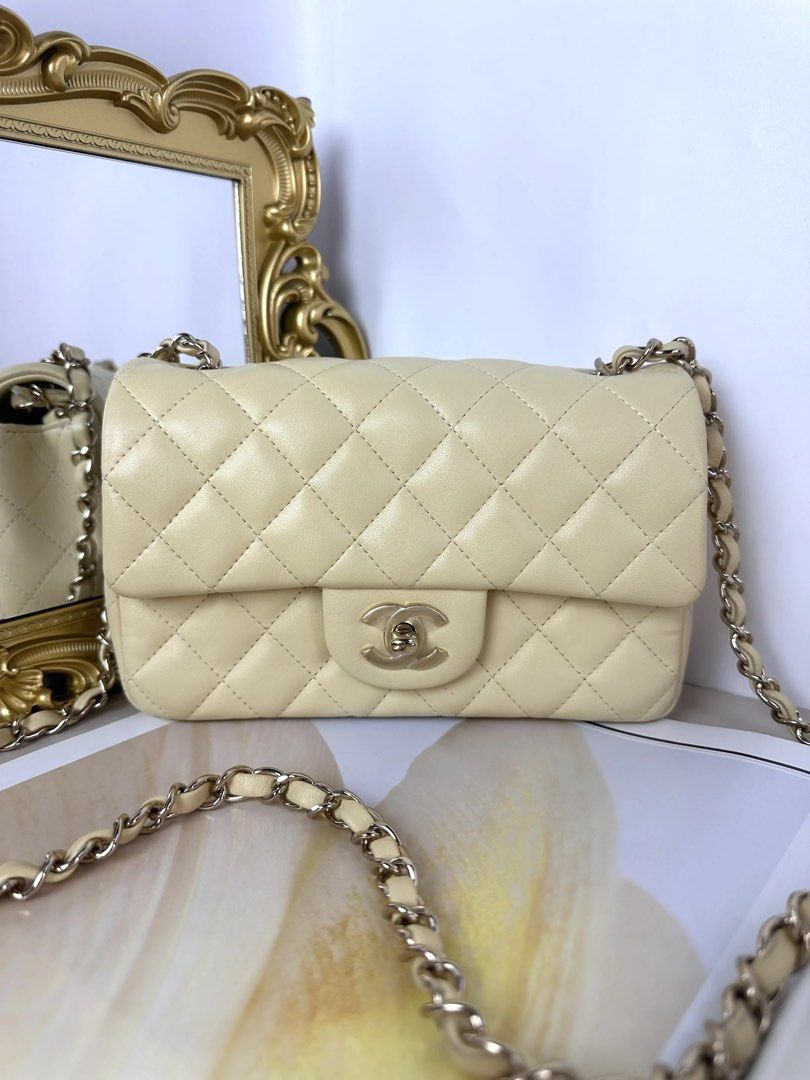 Chanel mini rectangular (Category: Bags & Wallets) located in Kuala Lumpur. Submitted by abigailtee93 (Listing ID 1459594577, Image 1). Description: .