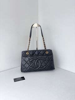 (Category: ) located in . Submitted by collynluxurybag (Listing ID 1459609430, Image 1). Description: .