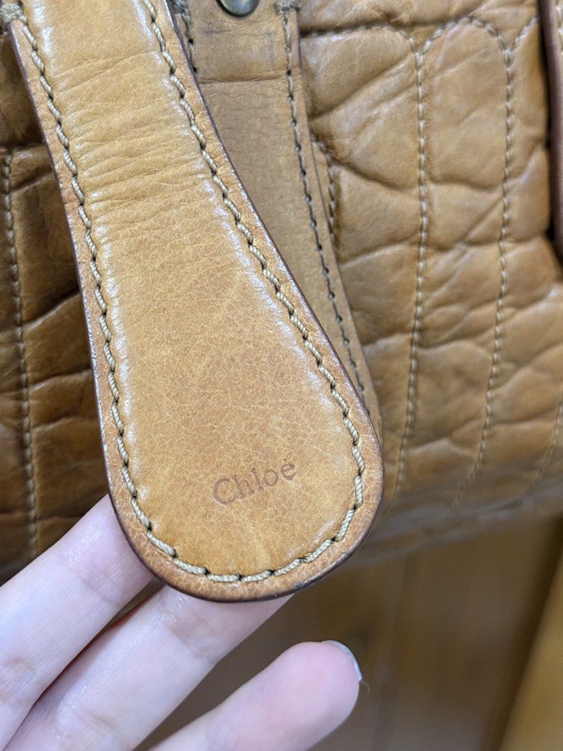 Chloe Bay Bag Real Leather (Authentic) (Category: Shoulder Bags) located in Pasig City. Submitted by uncannyxgirl (Listing ID 1459599014, Image 3). Description: Hi im selling my chloe bay bag, dm for more info..