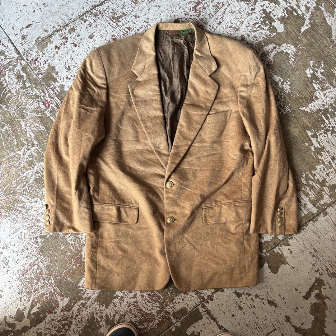 Christian Dior (Category: Coats, Jackets and Outerwear) located in Bacolod City. Submitted by tahimikgumalaw1of1 (Listing ID 1459571297, Image 1). Description: Christian Dior Medium Like New .