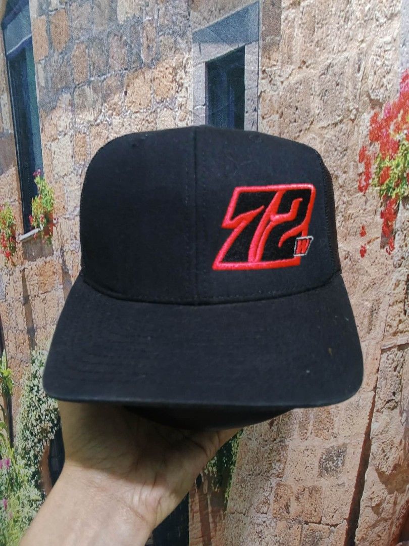 Classic yupoong snapcakc cap 72 (Category: Caps & Hats) located in Valenzuela. Submitted by shs.by.marc (Listing ID 1459500578, Image 1). Description: Location : Karuhatan Valenzuela.