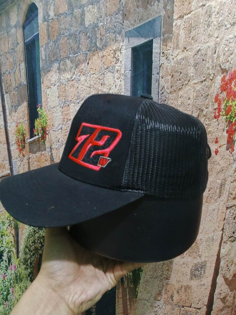 Classic yupoong snapcakc cap 72 (Category: Caps & Hats) located in Valenzuela. Submitted by shs.by.marc (Listing ID 1459500578, Image 2). Description: Location : Karuhatan Valenzuela.