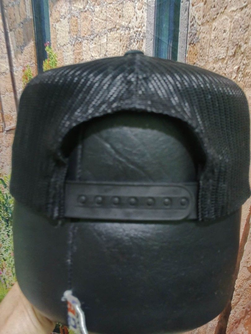 Classic yupoong snapcakc cap 72 (Category: Caps & Hats) located in Valenzuela. Submitted by shs.by.marc (Listing ID 1459500578, Image 3). Description: Location : Karuhatan Valenzuela.