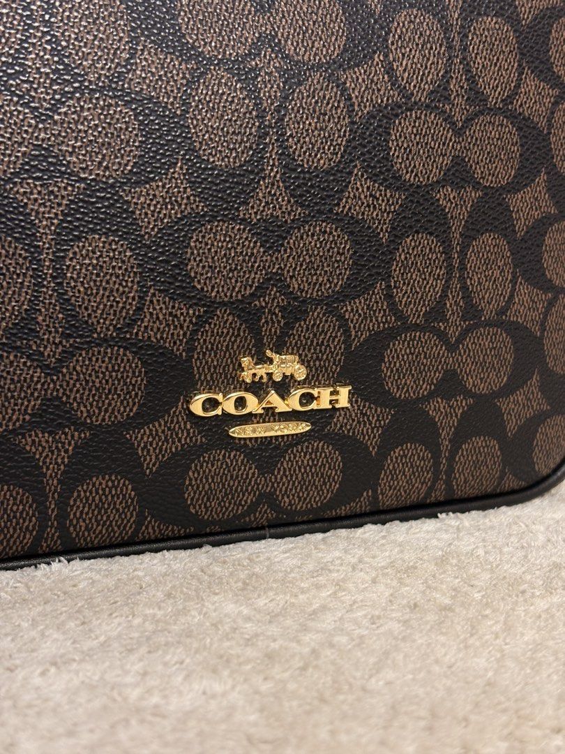 Coach Camera Bag (Category: Cross-body Bags) located in Manila. Submitted by bags_archived (Listing ID 1459676940, Image 2). Description: .