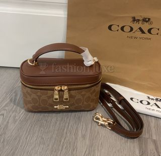 (Category: ) located in . Submitted by fashion_collection (Listing ID 1459672278, Image 1). Description: .