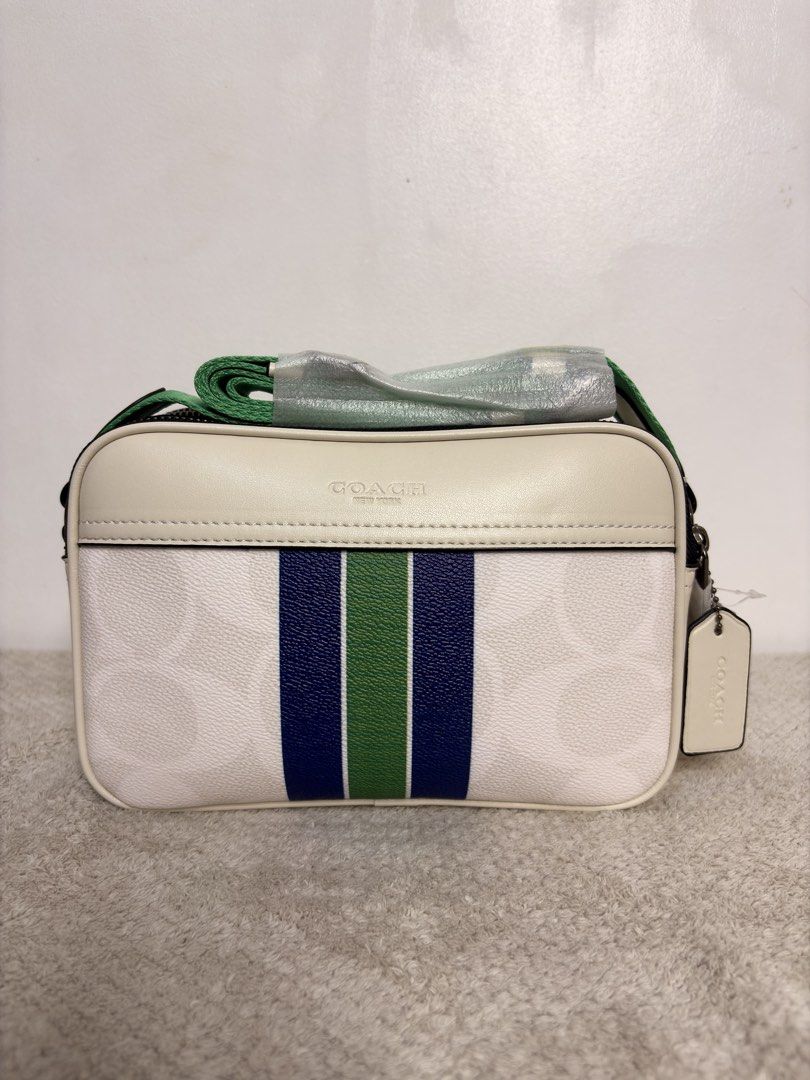 Coach Graham Camera Bag (Category: Belt bags, Clutches and Pouches) located in Manila. Submitted by bags_archived (Listing ID 1459675067, Image 1). Description: .