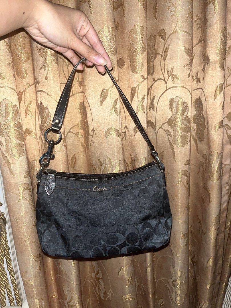 COACH KILI VINTAGE BAG (Category: Shoulder Bags) located in Agoo. Submitted by prettysouls.ph (Listing ID 1459616370, Image 1). Description: .