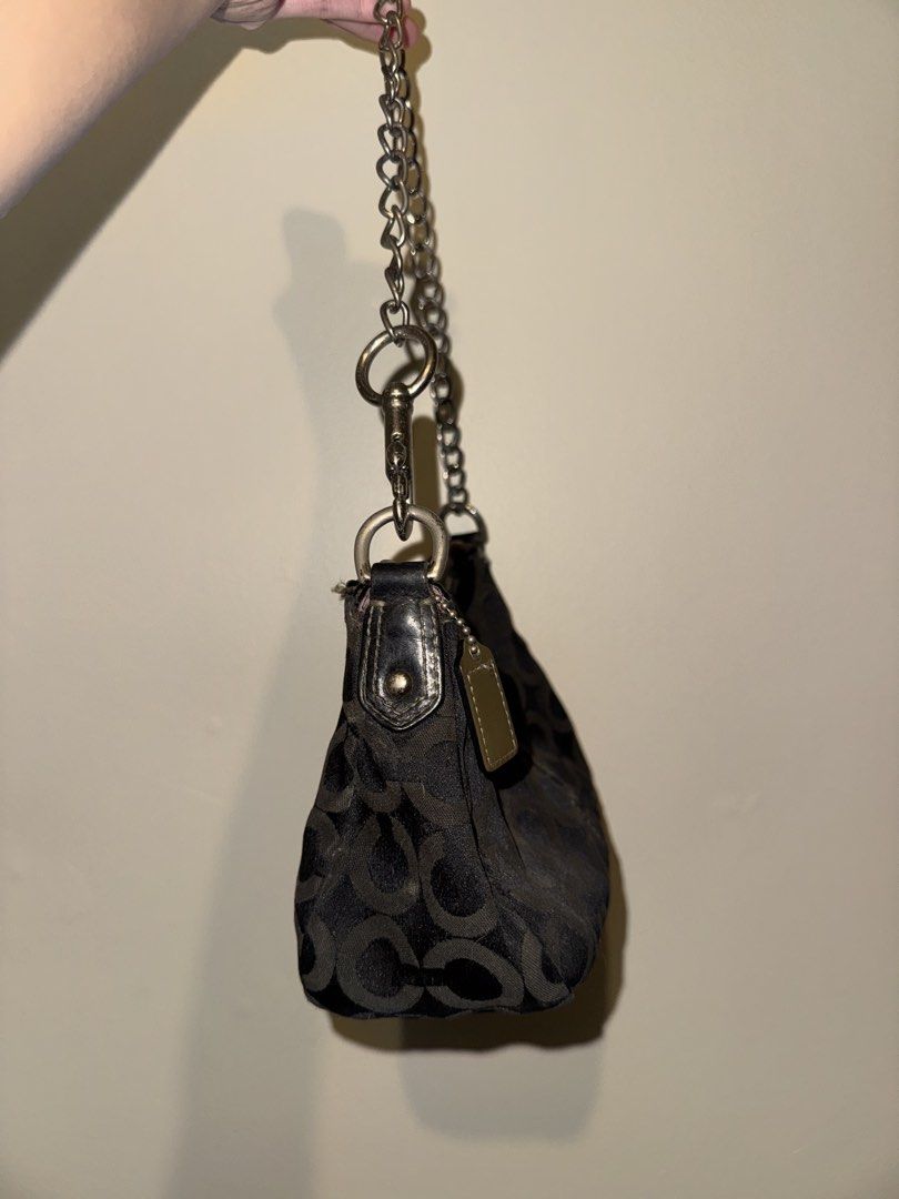 Coach Madison Shoulder Bag (Category: Luxury Bags & Wallets) located in Subic. Submitted by jujucndy (Listing ID 1459572835, Image 2). Description: - bit dirty on the outside & inside but can be cleaned naman - bought from japan - creed is also gone na & the flaws can be seen on the pictures rfs: need money for tuition, price is negotiable but pls not too low. please manage your expectations as this is a preloved bag..