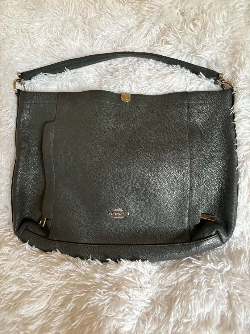 Coach Scout Hobo in Pebble Leather (Category: Luxury Bags & Wallets) located in Manila. Submitted by lovveegeli (Listing ID 1459603290, Image 1). Description: .