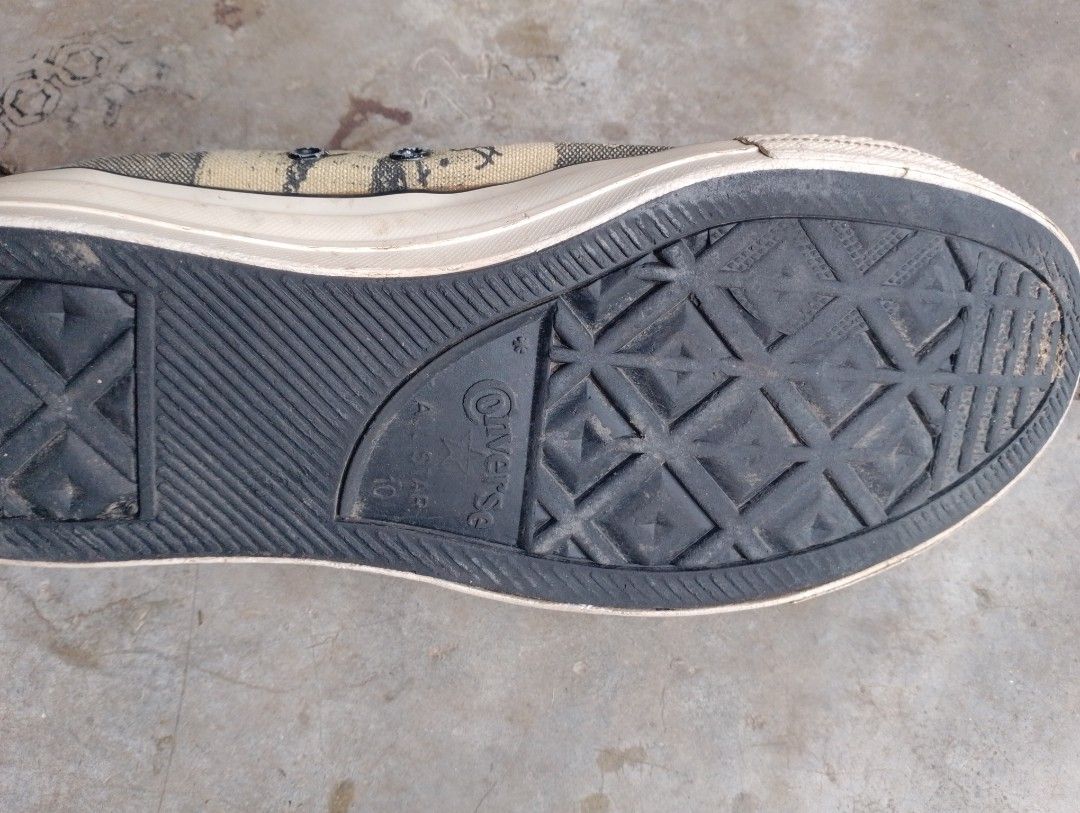 Converse All Star Camo Low Top Sneakers (Category: Sneakers) located in Manila. Submitted by paul281 (Listing ID 1459545656, Image 1). Description: - Classic Converse All Star low tops - Cool camouflage pattern - White rubber toe cap and sole - Laces included - Great for casual wear - Shows some signs of wear on sole and canvas.