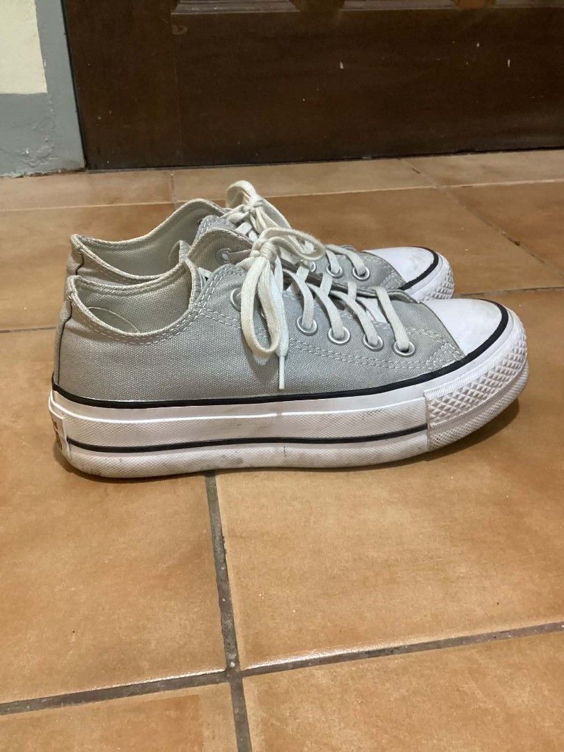Converse Chuck Taylor All Star Lift (Category: Shoe inserts) located in Cebu City. Submitted by safedaze (Listing ID 1459646997, Image 2). Description: - Still in a very good condition - Size 5 US - Never been washed, which for shoe lovers you know 😉 (just needs to be wiped) - Less than a year old - Bought at SM City Cebu's Converse store - Reason for Selling: I have other shoes I can still use. PM for inquiries 🫶🏼.