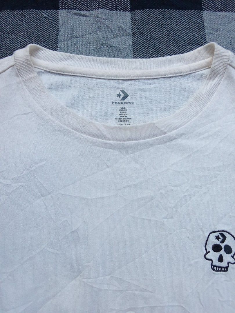 Converse skull tee (Category: Tshirts & Polo Shirts ) located in Polomolok. Submitted by timog_high_ice (Listing ID 1459543526, Image 3). Description: - Converse skull tee - Solid details - Small - Large fitting - no issue.
