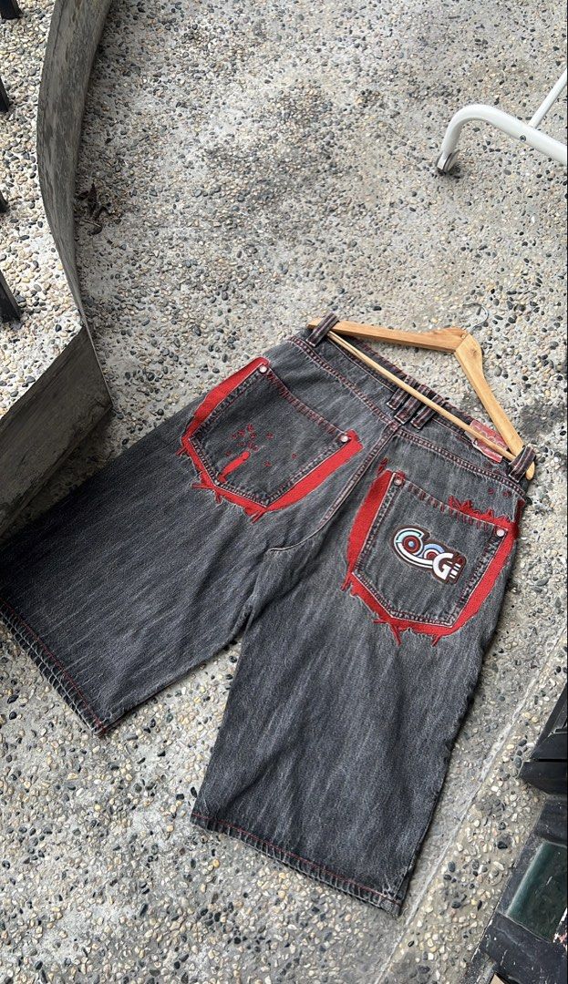 coogi embroided jorts (Category: Chinos) located in Manila. Submitted by kalinumerouno (Listing ID 1459551279, Image 1). Description: .