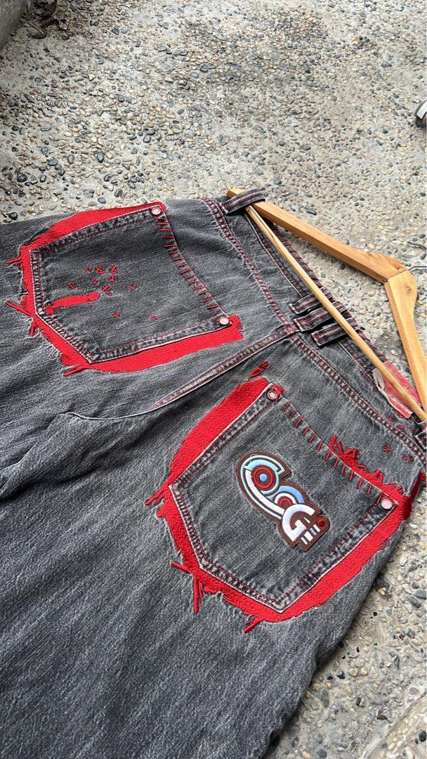coogi embroided jorts (Category: Chinos) located in Manila. Submitted by kalinumerouno (Listing ID 1459551279, Image 3). Description: .