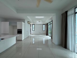 (Category: ) located in . Submitted by mudah702492 (Listing ID 1450308458, Image 1). Description: .