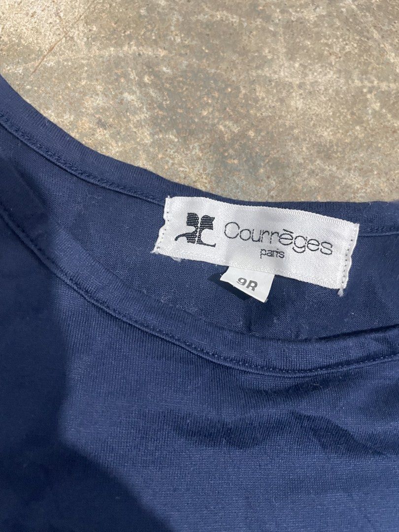 Courreges vintage blus shirt (Category: Shirts) located in Davao. Submitted by mj_designervintagecurator (Listing ID 1459659335, Image 3). Description: 📌In good condition 📌best fit med to semi large 📌shoulder 16- bust 38- armpit 17- length 23 inches.