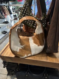 (Category: ) located in . Submitted by shoppiaholic (Listing ID 1459527971, Image 1). Description: .