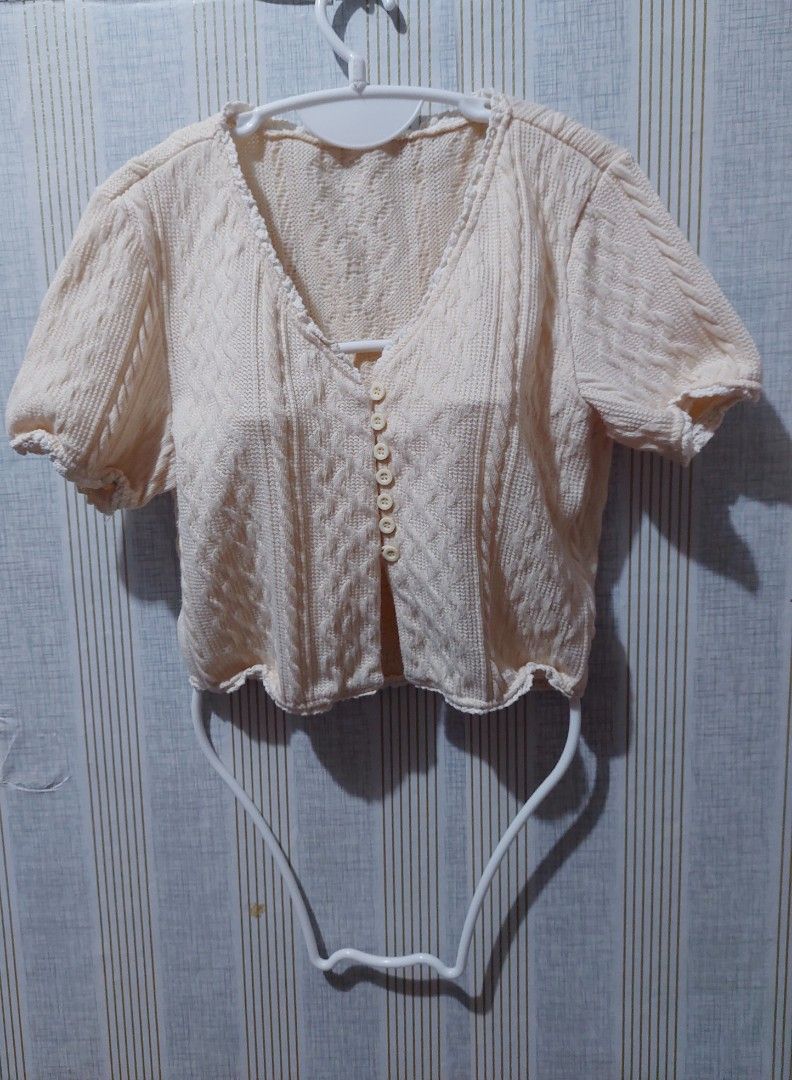 DAZY Button Front Lace Crop Top Beige (Category: Blouses) located in Tarlac. Submitted by prelovedtarlac22 (Listing ID 1459637590, Image 2). Description: DAZY Button Front Lace Crop Top Beige - Size XL on tag, but best fit is Medium - A bit stretchable RFS: Decluttering my closet ❤️ 📍Tarlac based - No COD (Payment First) to avoid being scammed - Shipping fee will be shouldered by the buyer - Once the payment has been received, we will ship the i