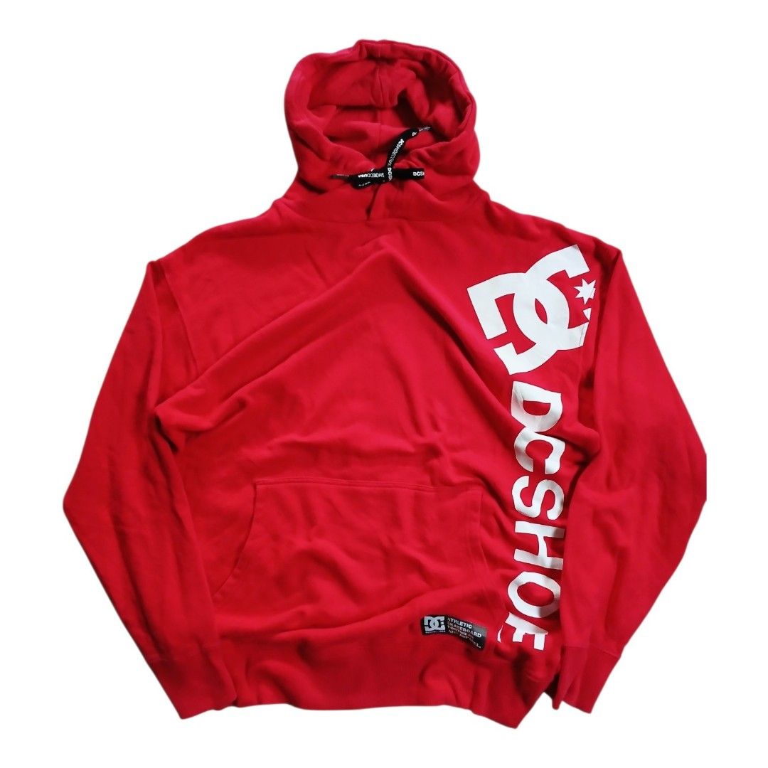 DC Hoodie (Category: Coats, Jackets and Outerwear) located in Candelaria. Submitted by saorsa.thrift (Listing ID 1459584948, Image 1). Description: DC Hoodie Size: M on tag fit L Dimes: 23/28 Condition: Very good 550 + sf.