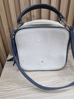 (Category: ) located in . Submitted by mycloset525 (Listing ID 1459496271, Image 1). Description: .