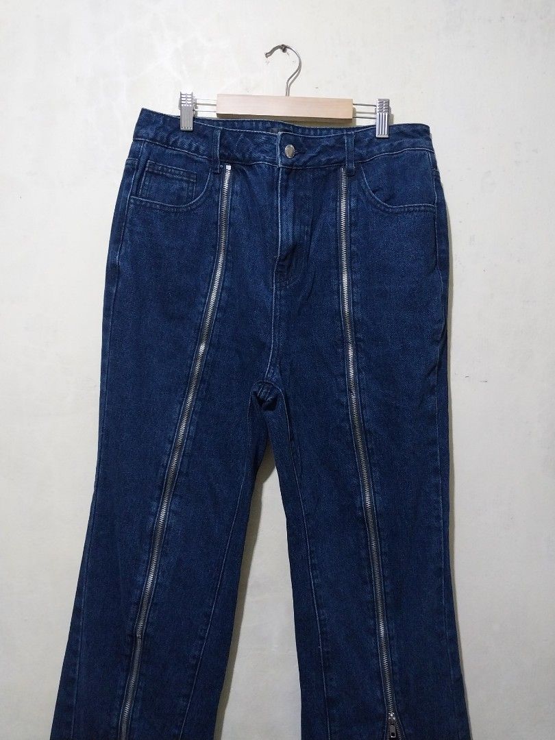 Denim pants with Zipper all through (Category: Jeans) located in Manila. Submitted by PrinceDani.Clothing (Listing ID 1459603332, Image 2). Description: denim pants with Zipper all through Size 32in width 42in length 9.5in leg opening excellent condition.