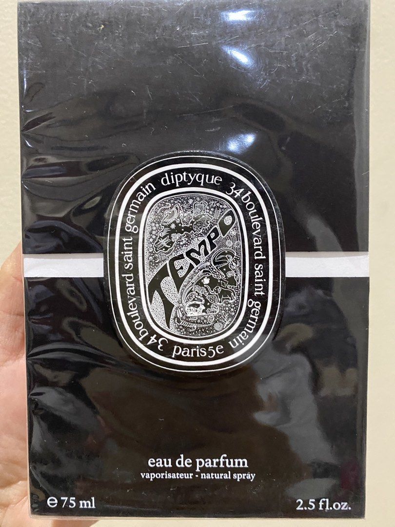 Diptyque Tempo Eau de Parfum 75ml (Category: Fragrance & Deodorants) located in Paranaque City. Submitted by erikaluxurybrands (Listing ID 1459614070, Image 1). Description: 🖤 Diptyque Tempo Eau de Parfum 75ml 🖤 ✨ 100% Brand New & Sealed ✨ 💰 Selling Price: ₱7,000 🏷️ Store Retail Price: ₱13,500 🔥 Save ₱6,500! Authentic Diptyque Tempo Eau de Parfum — 75ml / 2.5 fl. oz. Perfect for personal use or as a luxurious gift. 🎁 📦 Brand new & sealed ✅