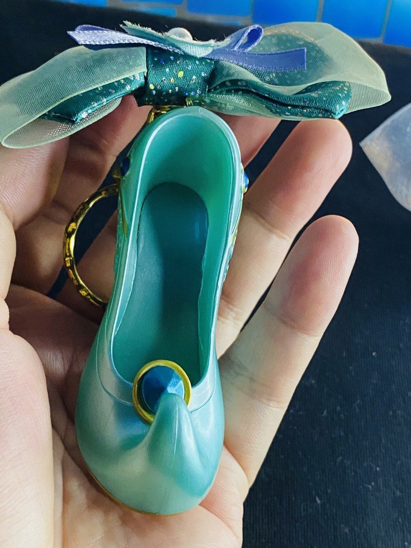 Disney Jasmine & Cinderella shoe keychain 380 EACH (Category: Character Goods) located in Manila. Submitted by kawaii_omocha_est2020 (Listing ID 1459628997, Image 3). Description: Jasmine - ❎SOLD ❎ ✅Mine now/ Pay now ✅ Please scan all photos for more details. ✅ Manage your expectation. Most of items are preloved. ✅ Actual color may vary due to lighting conditions. ✅ Gcash Pyment ✅ Mode of Delivery Via Flash Express 🚫No Low Balling/ Low Ballers w