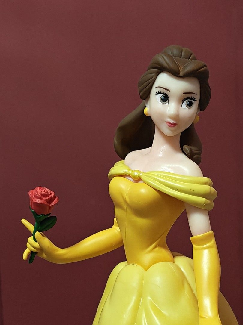 Disney Sega Belle Figure (Category: Figurines & Statues) located in Angeles City. Submitted by treasure_trove14 (Listing ID 1459626932, Image 2). Description: Disney Sega Box is damage May konting dirt lang sa figure (as seen sa picture).