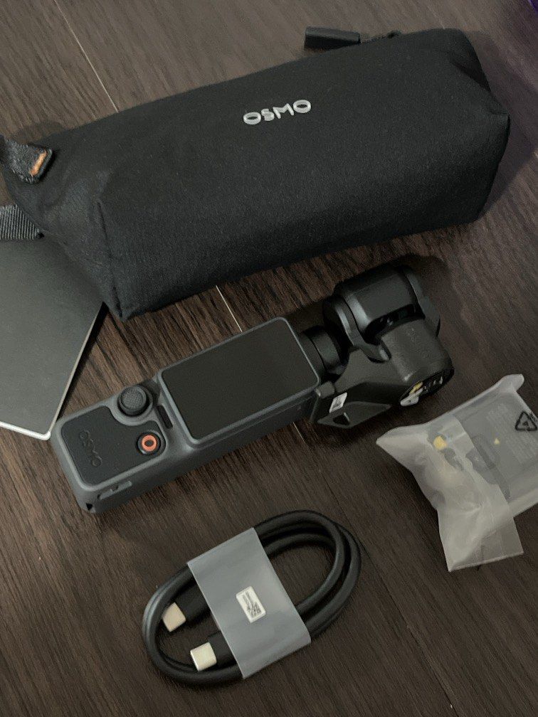 Dji Pocket4 brand new (Category: Cameras) located in Pasay City. Submitted by missdior078 (Listing ID 1459584210, Image 1). Description: brand new form one ayala makati Dji store include -box -warranty 1year (unitl 7,2027) -charger -extension -Dji bag for pocket 4 .
