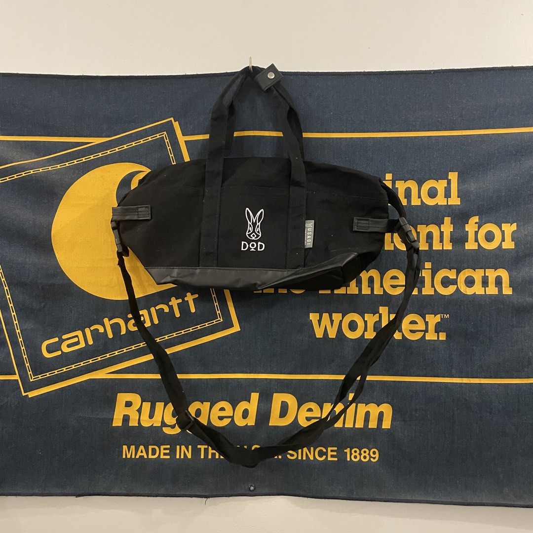 DOD Sling (Category: Sling Bags) located in Goa. Submitted by jackedstuff (Listing ID 1459637194, Image 1). Description: No issues 8 length 15 width .