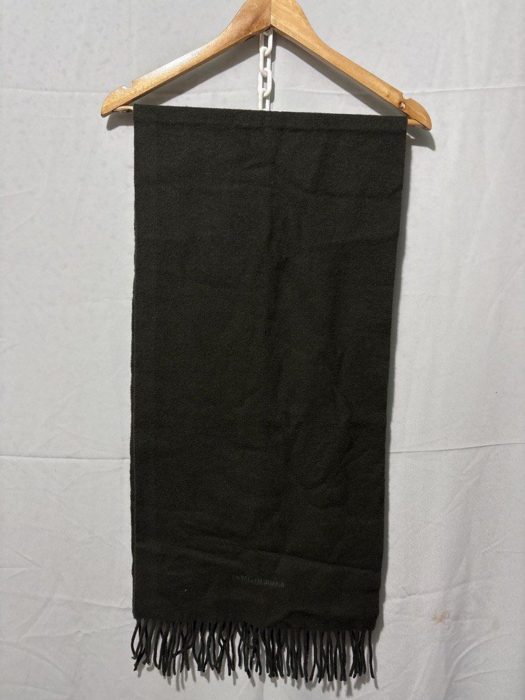 Dolce & Gabbana Wool Scarf (Category: Luxury Accessories) located in Tagum. Submitted by zerkinbrylethrift (Listing ID 1459615287, Image 1). Description: .