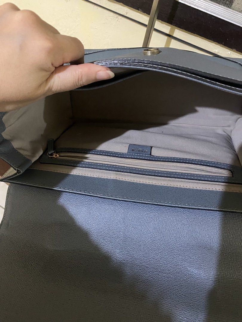 Double M Milano Handbag (Category: Shoulder Bags) located in Davao. Submitted by kuromisplace (Listing ID 1459674805, Image 2). Description: 📌 missing long strap , sign of wear only - stand alone, spacious and can fit tablet/ ipad , very durable 📍Davao City .
