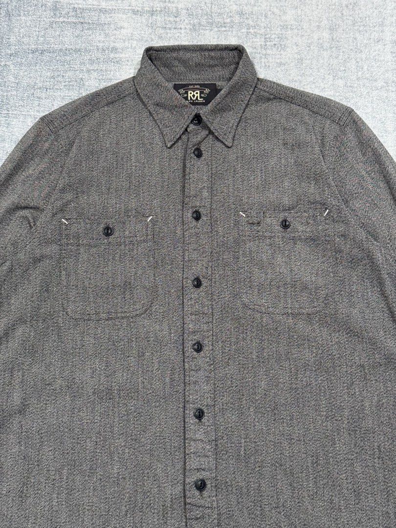Double RL - Salt & Pepper Herringbone Button Up (Category: Tshirts & Polo Shirts ) located in Manila. Submitted by members-only (Listing ID 1459581424, Image 2). Description: Double RL Salt & Pepper Work Shirt Button-Up Size: 3 Fits Medium men's Dimes: 20 width x 26-26.5" length In great condition No issue With extra buttons 💯Guaranteed authentic.