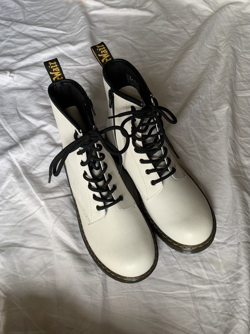Dr. Martens 1460 Smooth Leather Lace Up Combat Boots (Category: Boots) located in Taguig. Submitted by prelovedbynette (Listing ID 1459610934, Image 1). Description: From the US No box Brand new Size is UK 5 (Fits 7-7.5 Women’s) Negotiable.
