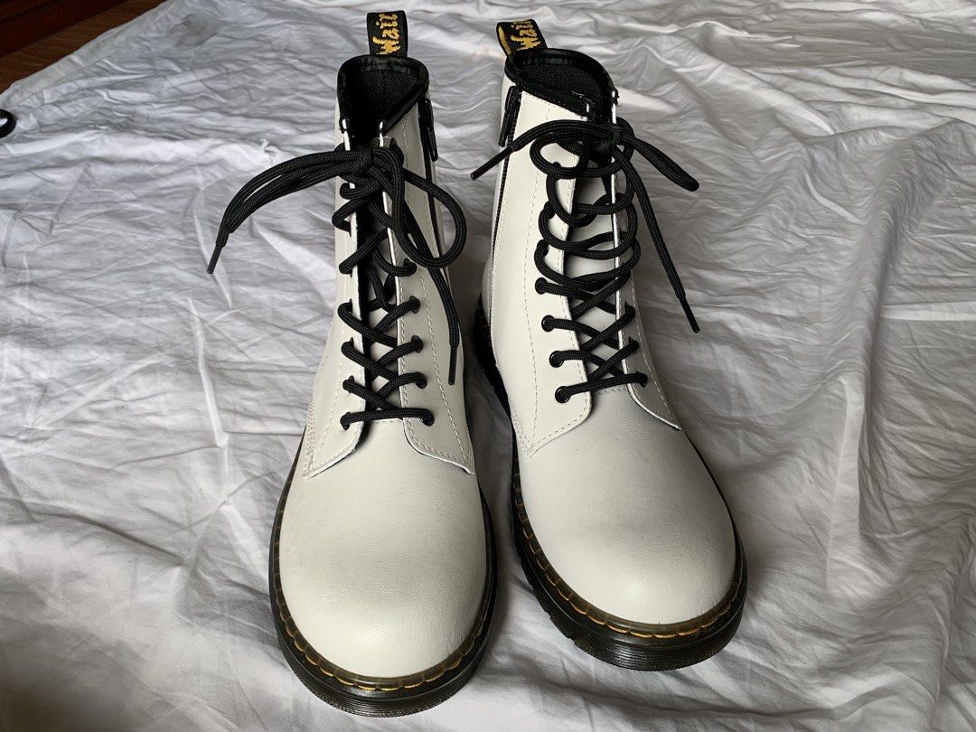Dr. Martens 1460 Smooth Leather Lace Up Combat Boots (Category: Boots) located in Taguig. Submitted by prelovedbynette (Listing ID 1459610934, Image 2). Description: From the US No box Brand new Size is UK 5 (Fits 7-7.5 Women’s) Negotiable.